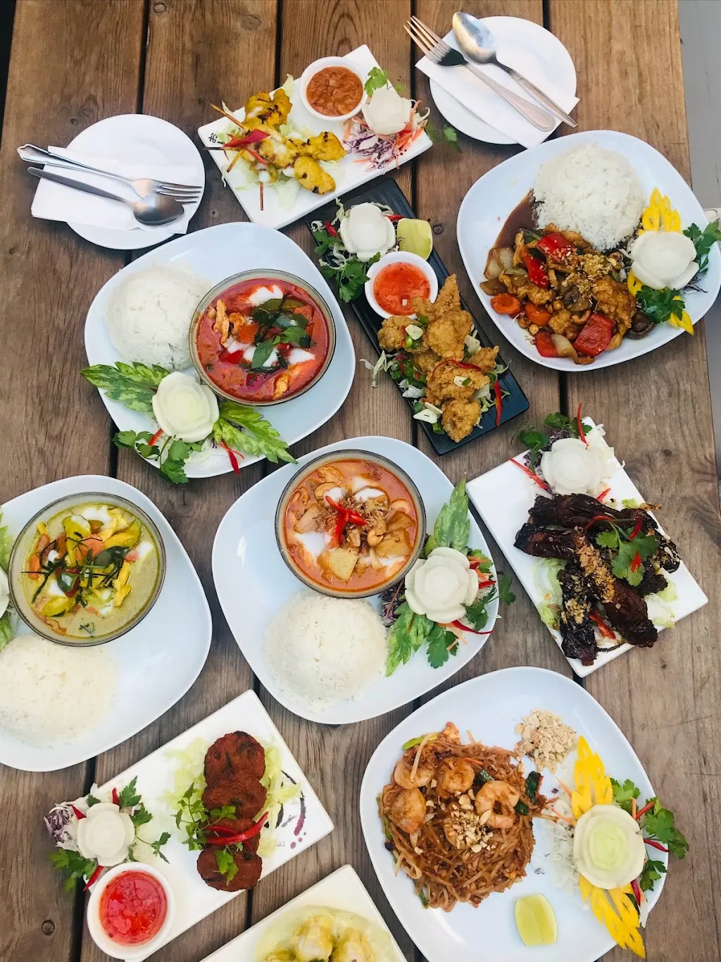 Noi's Thai Kitchen