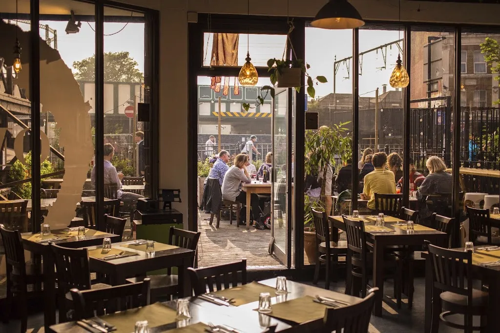 OMBRA Bar & Restaurant