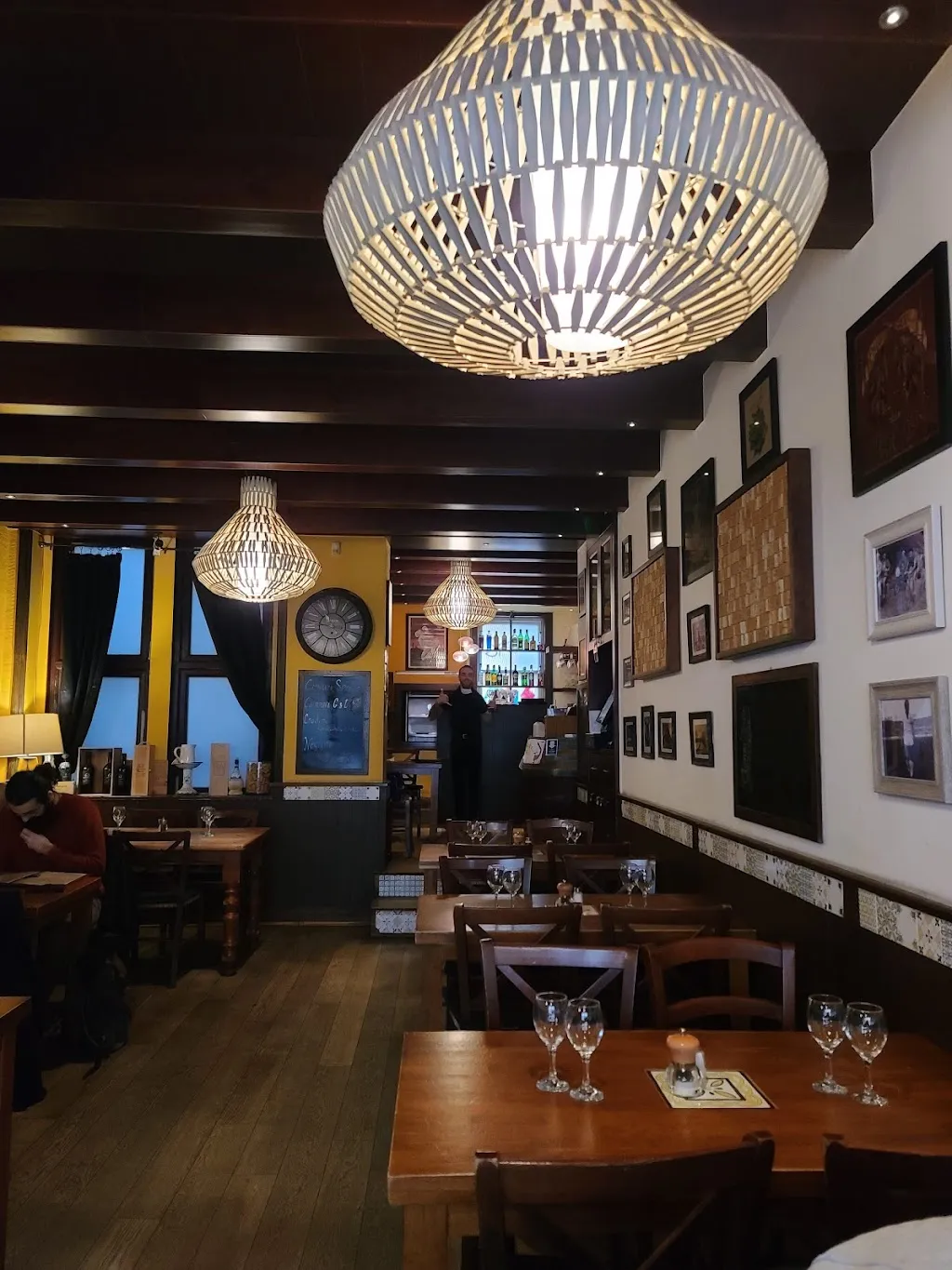 Pappa Roma Restaurant, Pizza and Bar