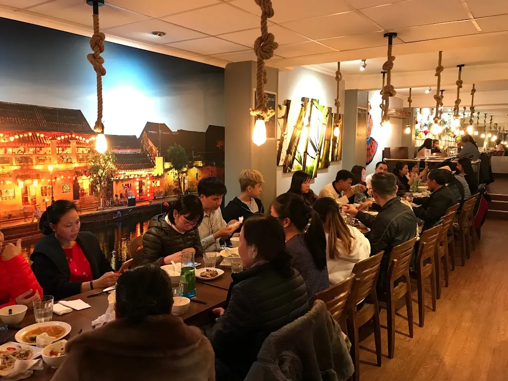 Pho District 1 Pho District