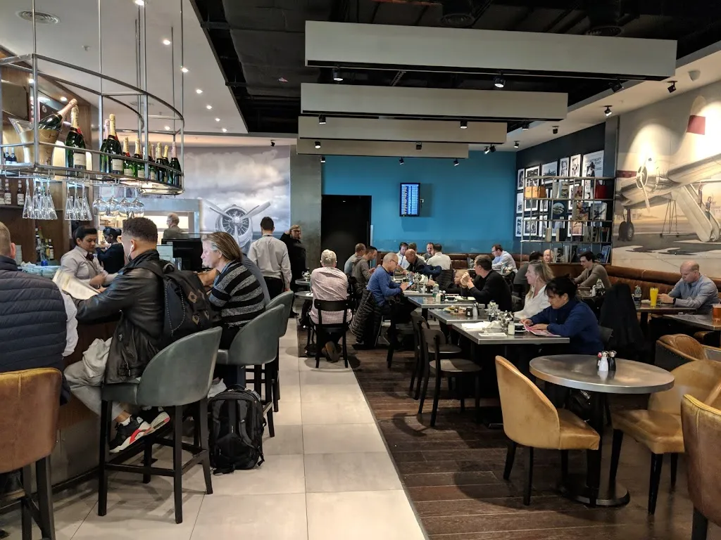 Pilots Bar & Kitchen