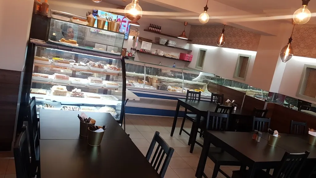 Priyas Tandoori