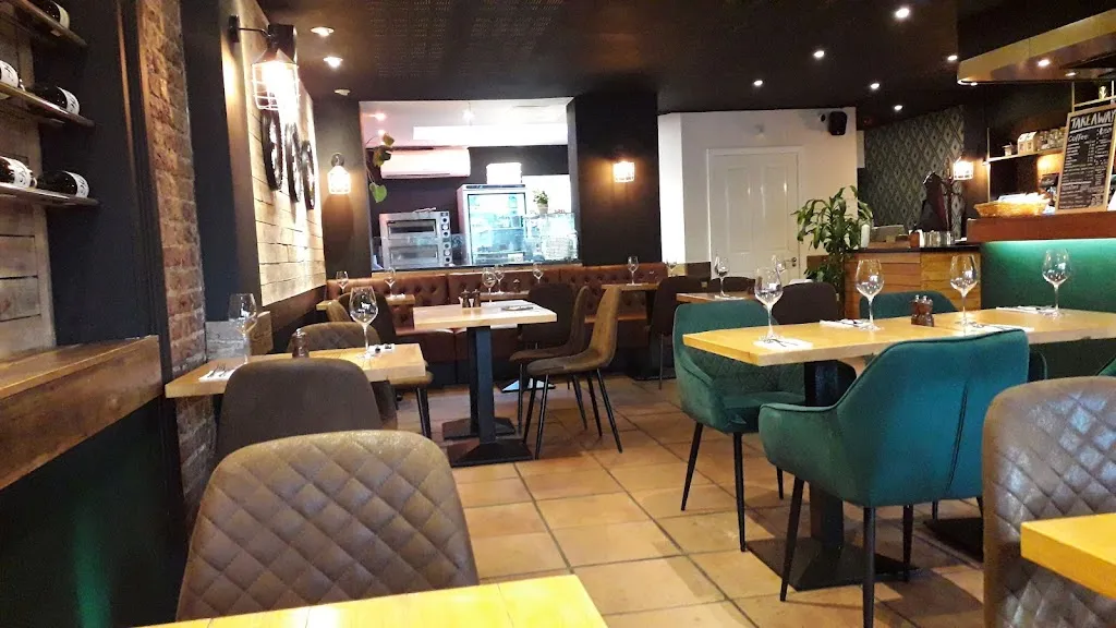 Raw Bistro