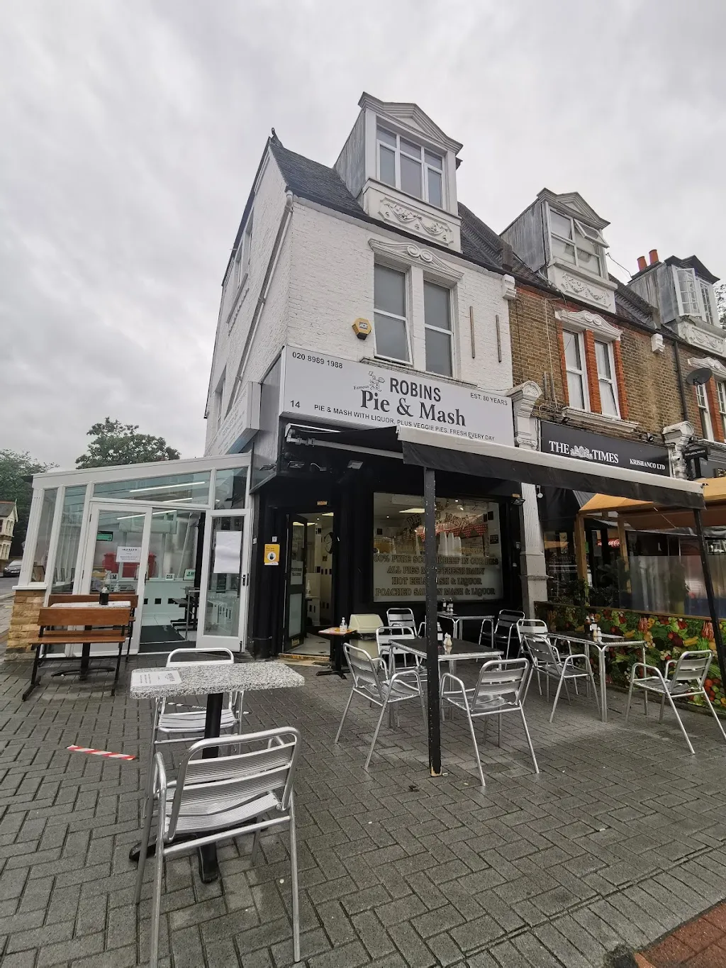 Robins Pie & Mash London