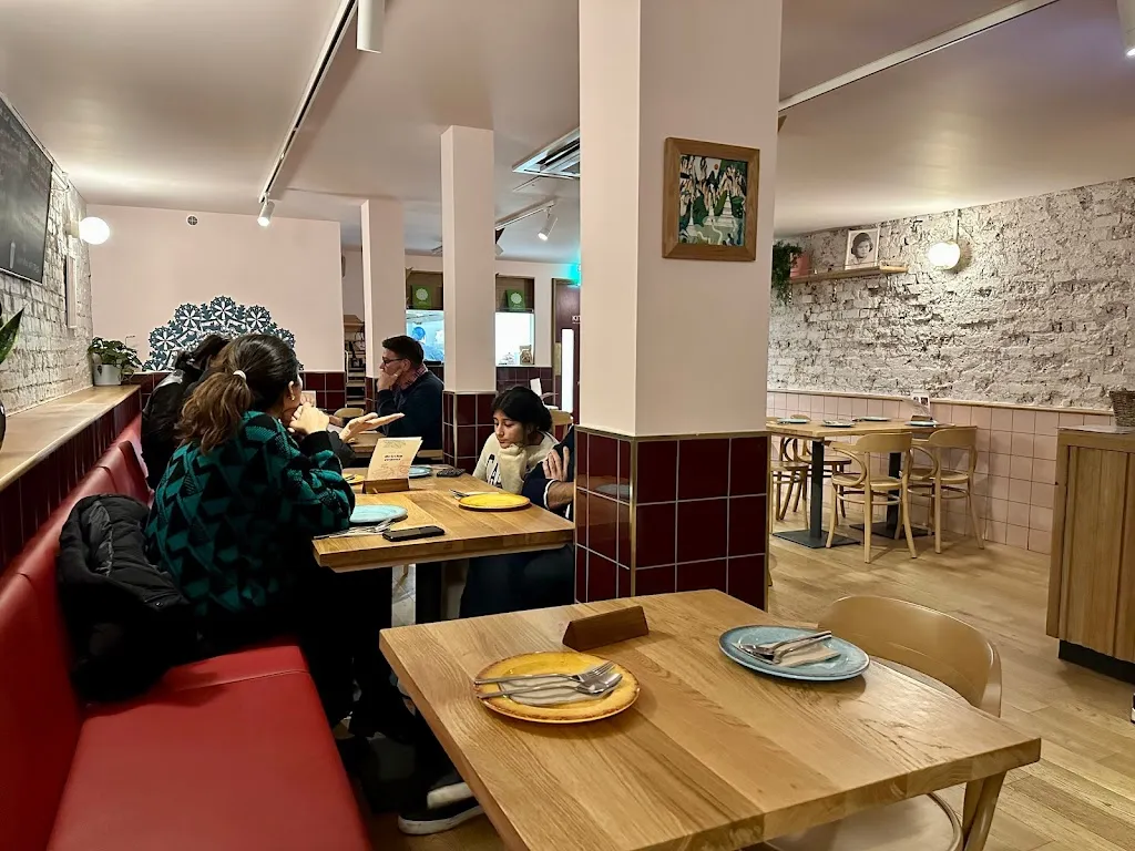Rosa's Thai Wimbledon