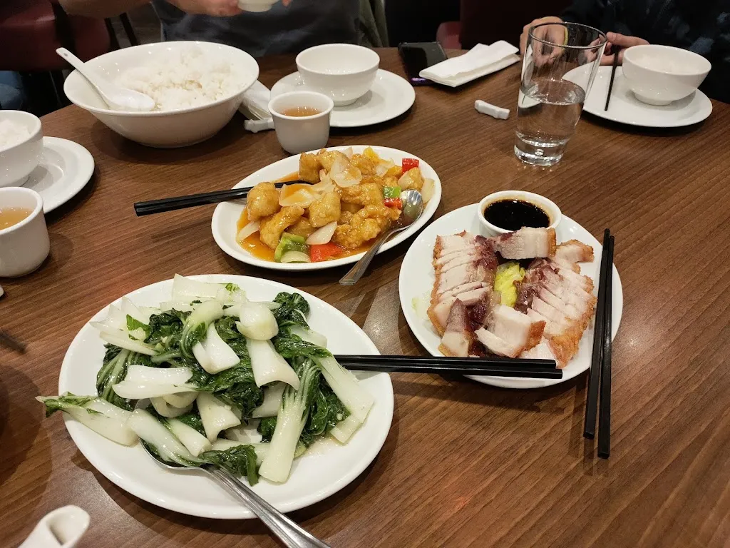 Round Square Restaurant
