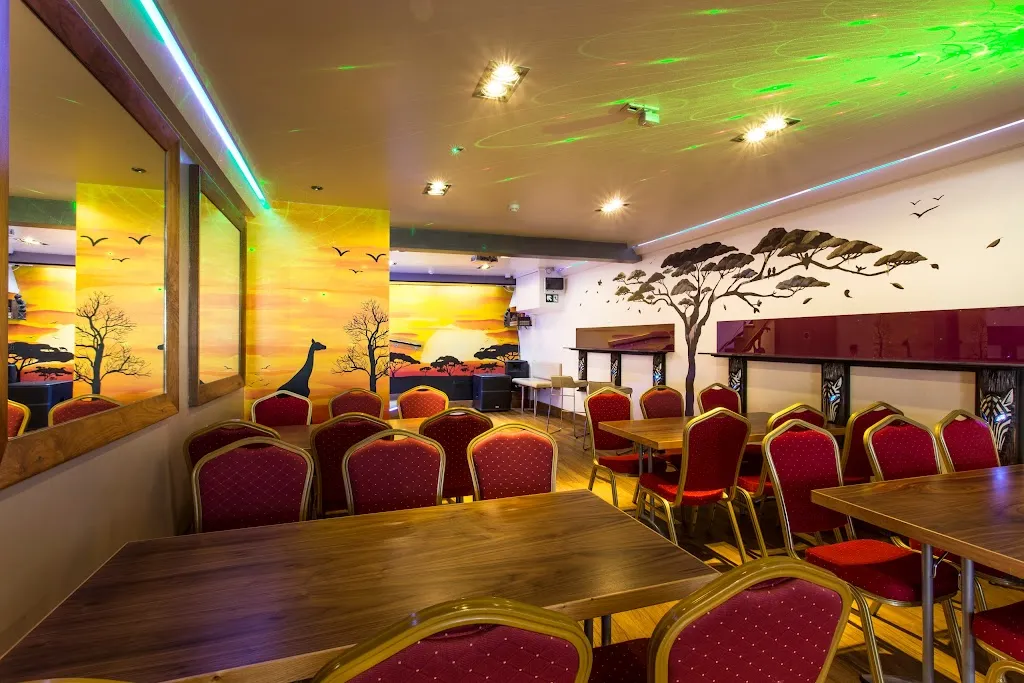 Savannah Lounge