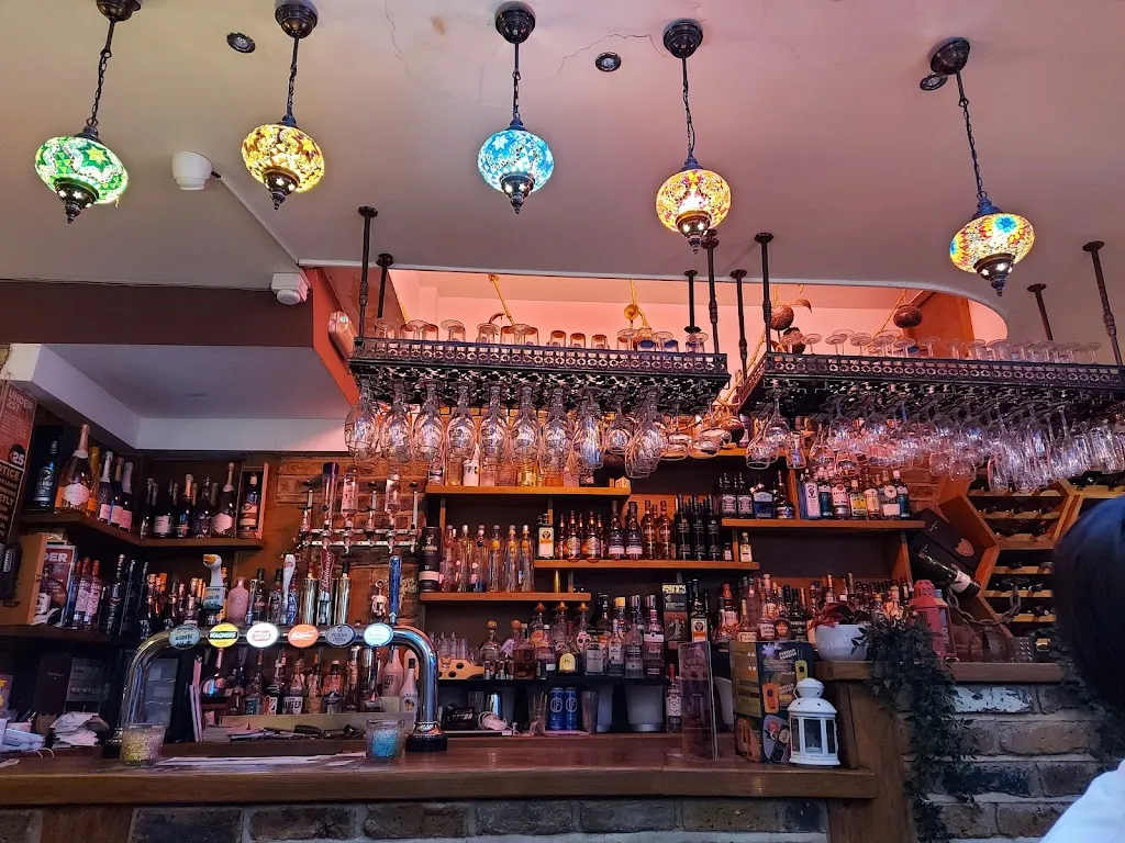 Shanzelize Restaurant & Lounge