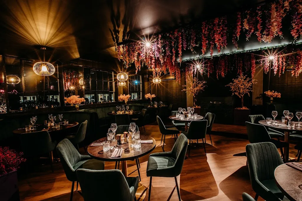 Signature Restaurant - Dining by Pure