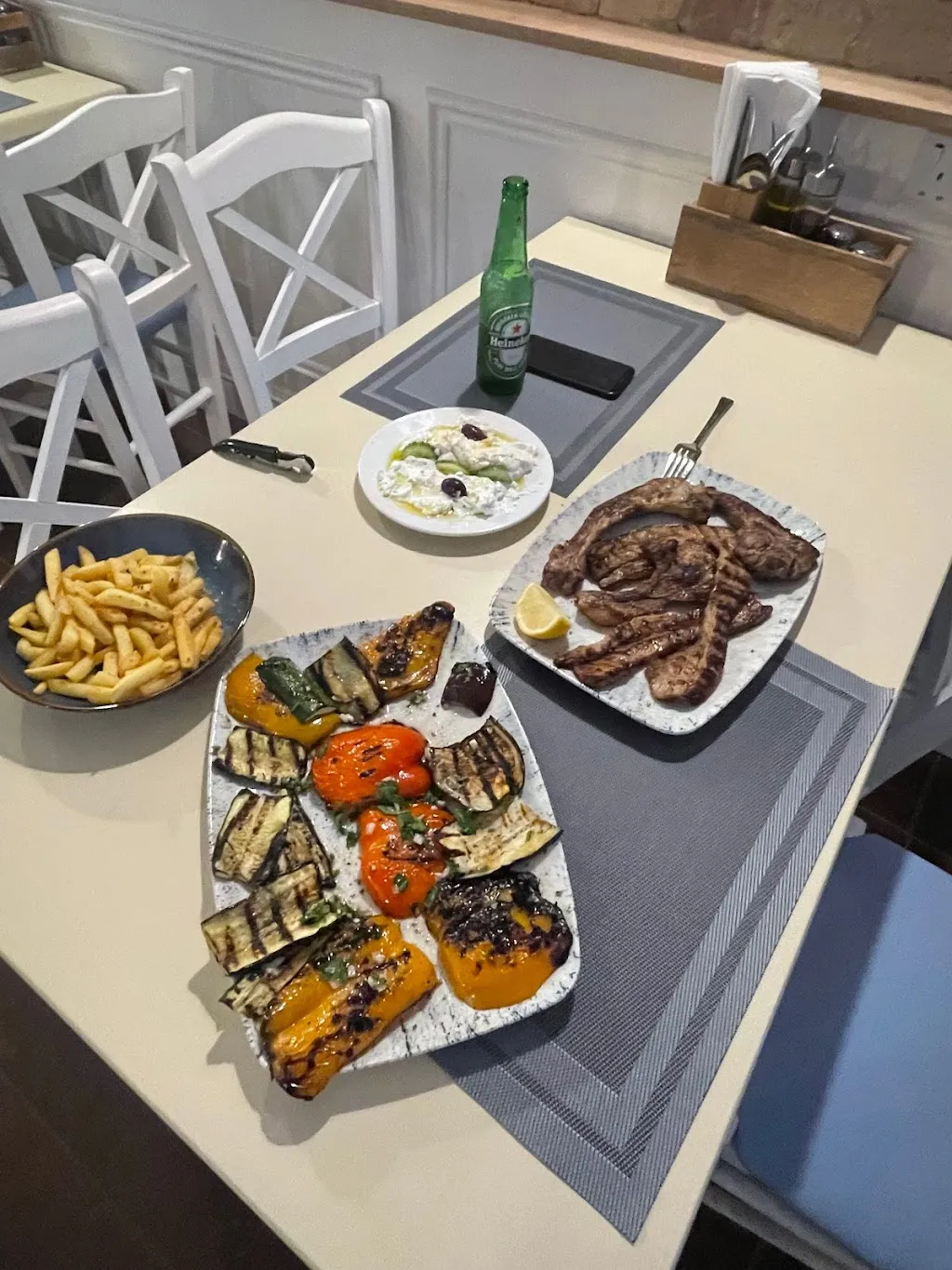 The Best Grill 1 The Best Grill