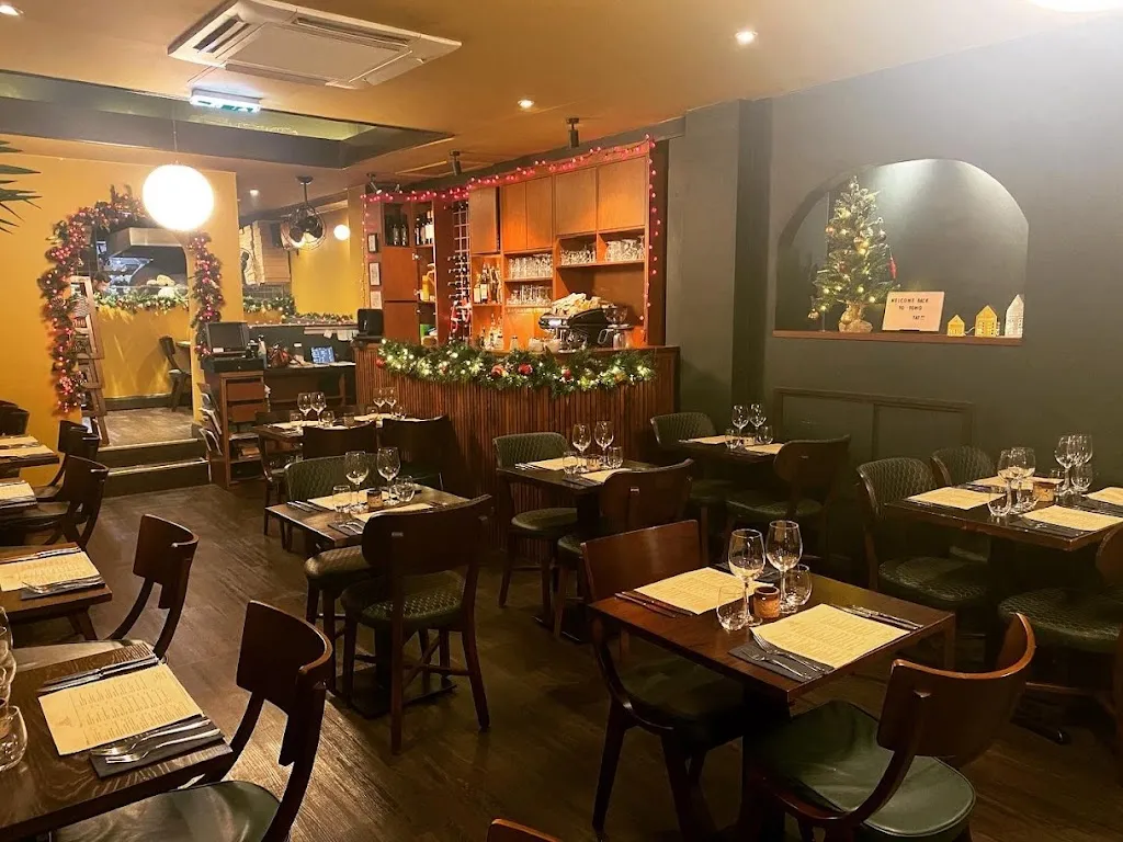 Tomo Pizzeria-Restaurant