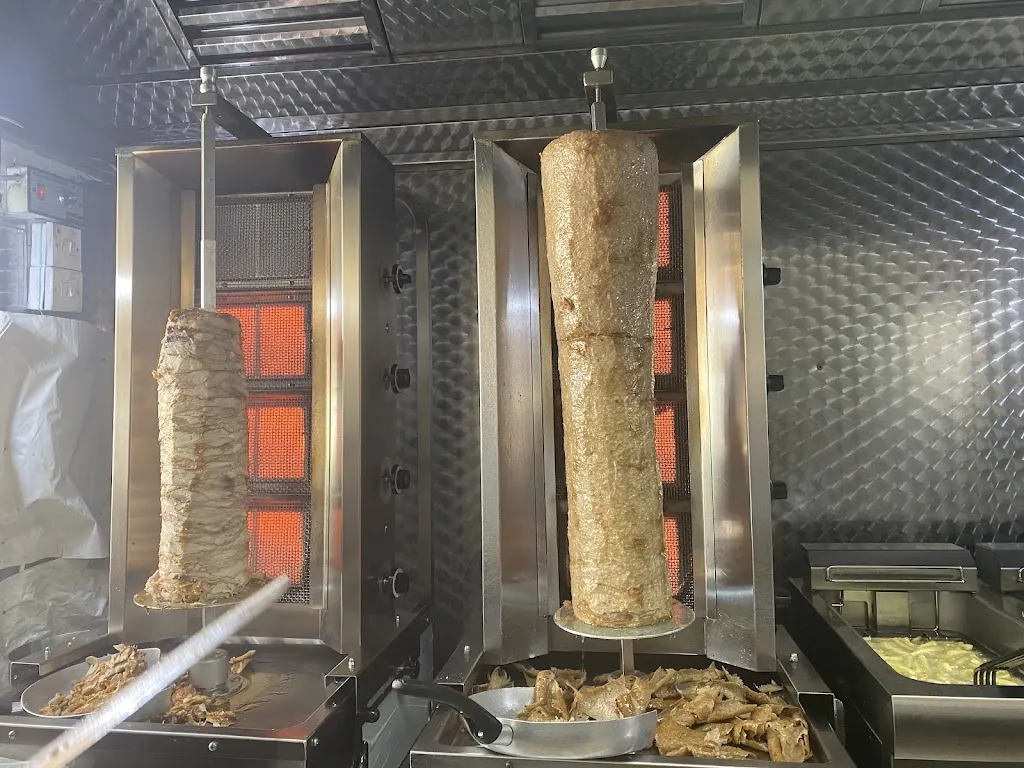 Vino's kebab