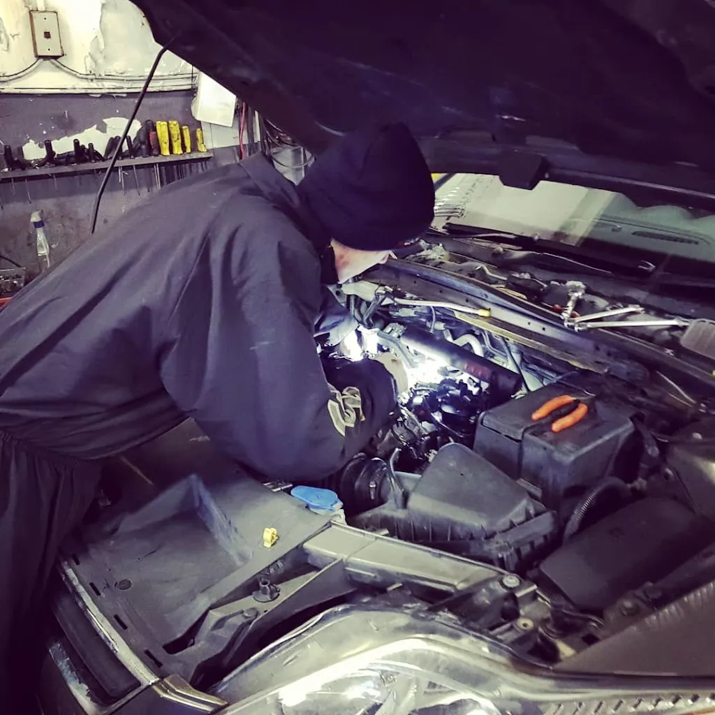 A J Motors & Mot