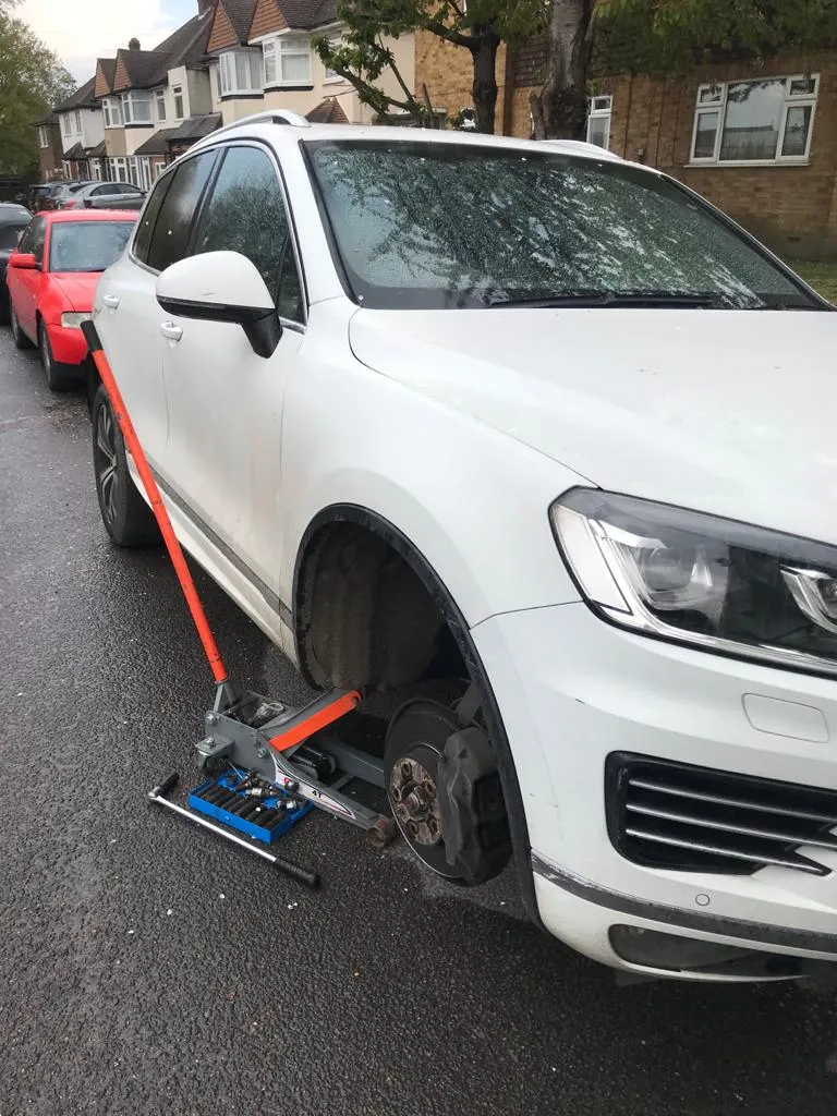 AV Mobile Tyres - Mobile Tyre Fitting
