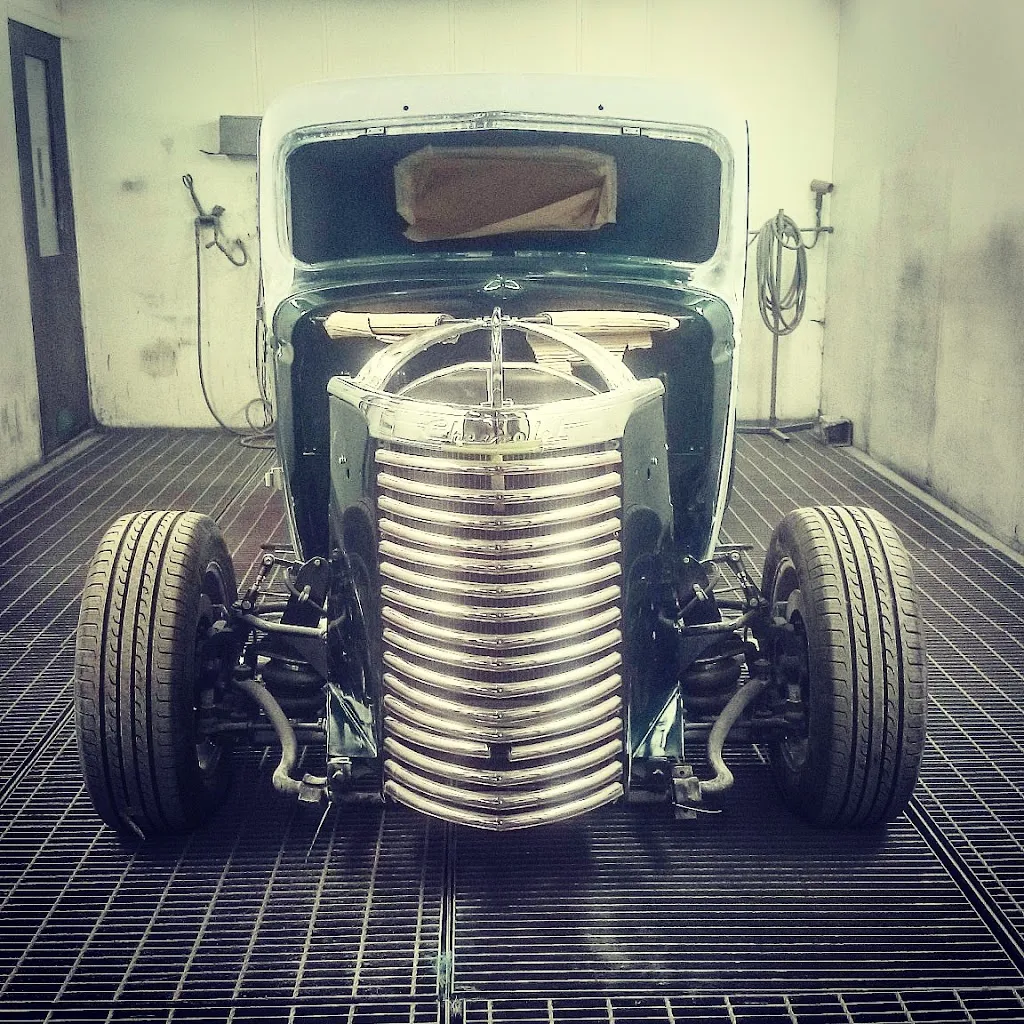 B J Miles Accident Repair Specialists