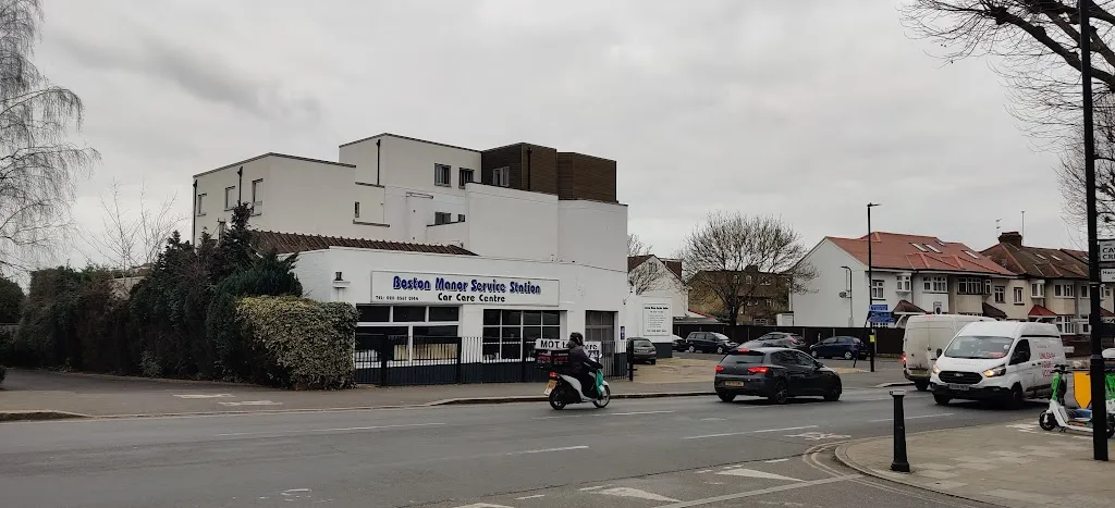 Boston Manor Service Station