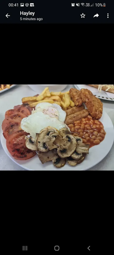 Boy's Café