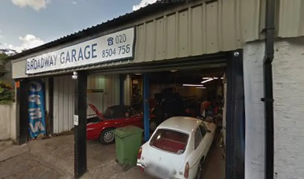 Broadway Garage