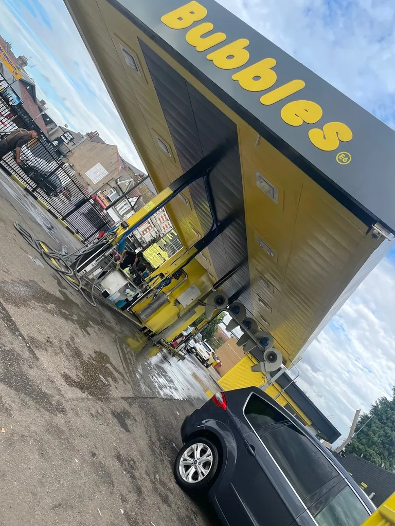 Bubbles Car Wash