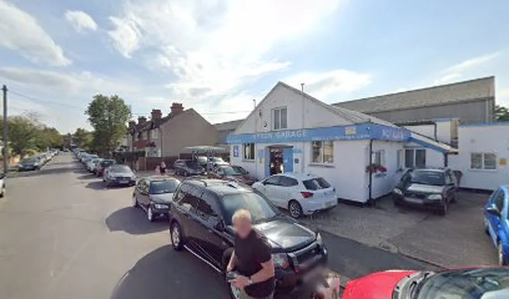 Byron Garage