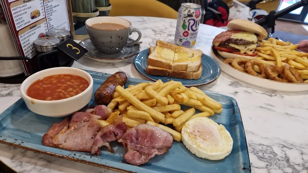 Cafe Royale Woodford