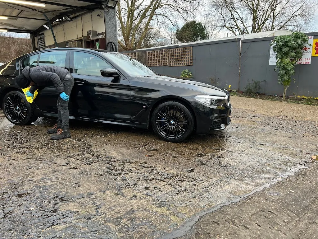 CAR WASH & VALETING CENTRE