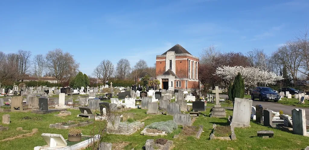 Chiswick New Cemetery