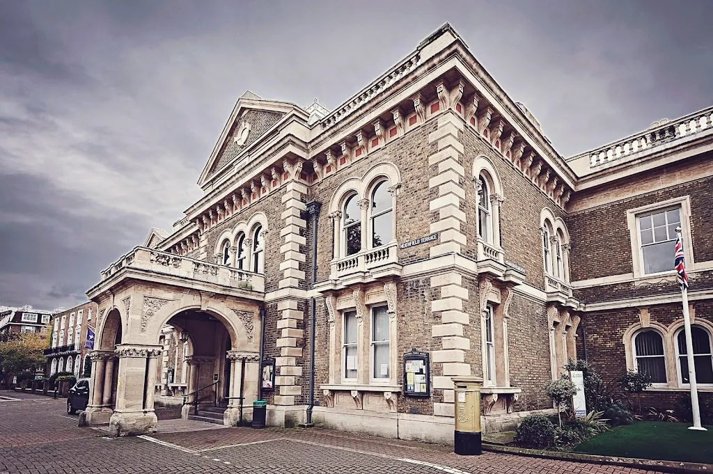 Chiswick Town Hall