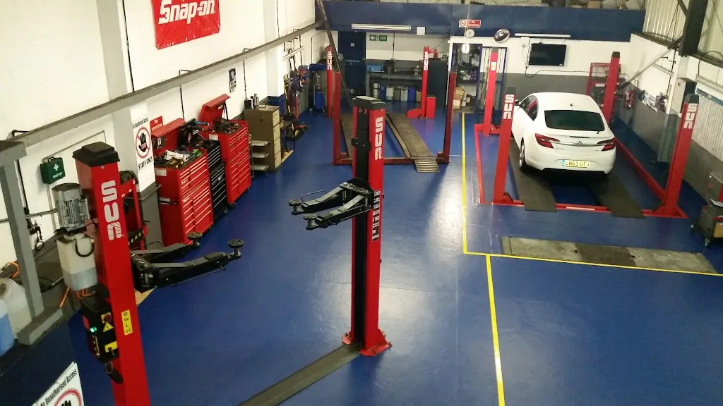 City Airport Garage Mot Centre
