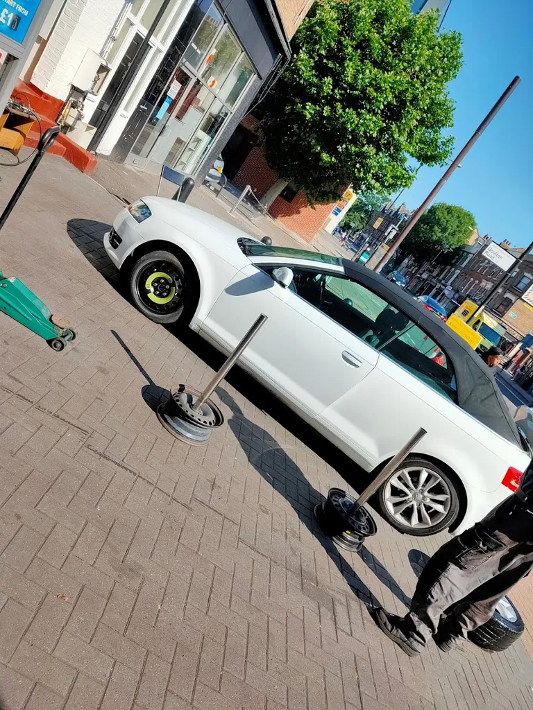 Clapton Tyre Shop