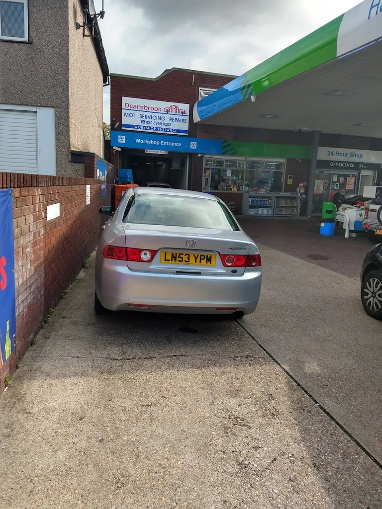 Deansbrook Garage