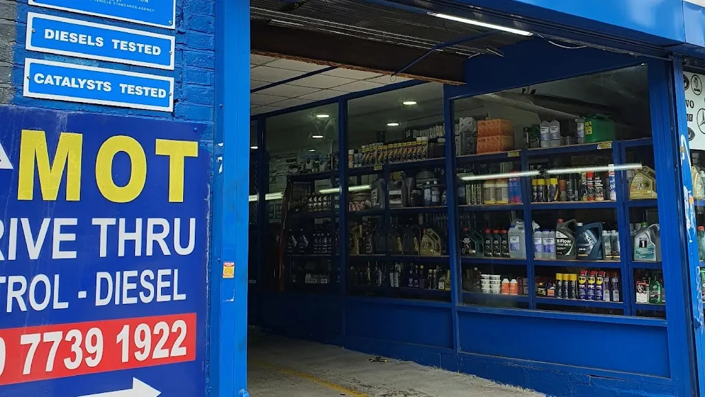 E Two Mot Centre