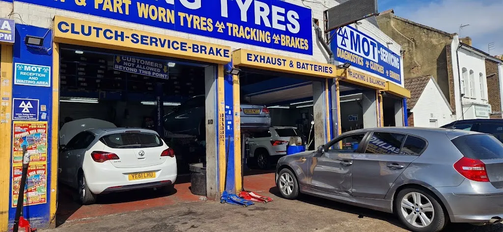 Ealing Tyres Servicing & MOT