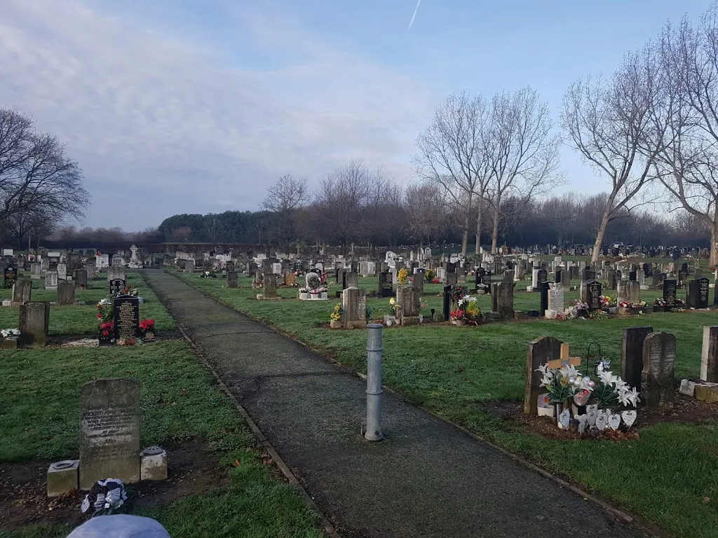 Eastbrookend Cemetery