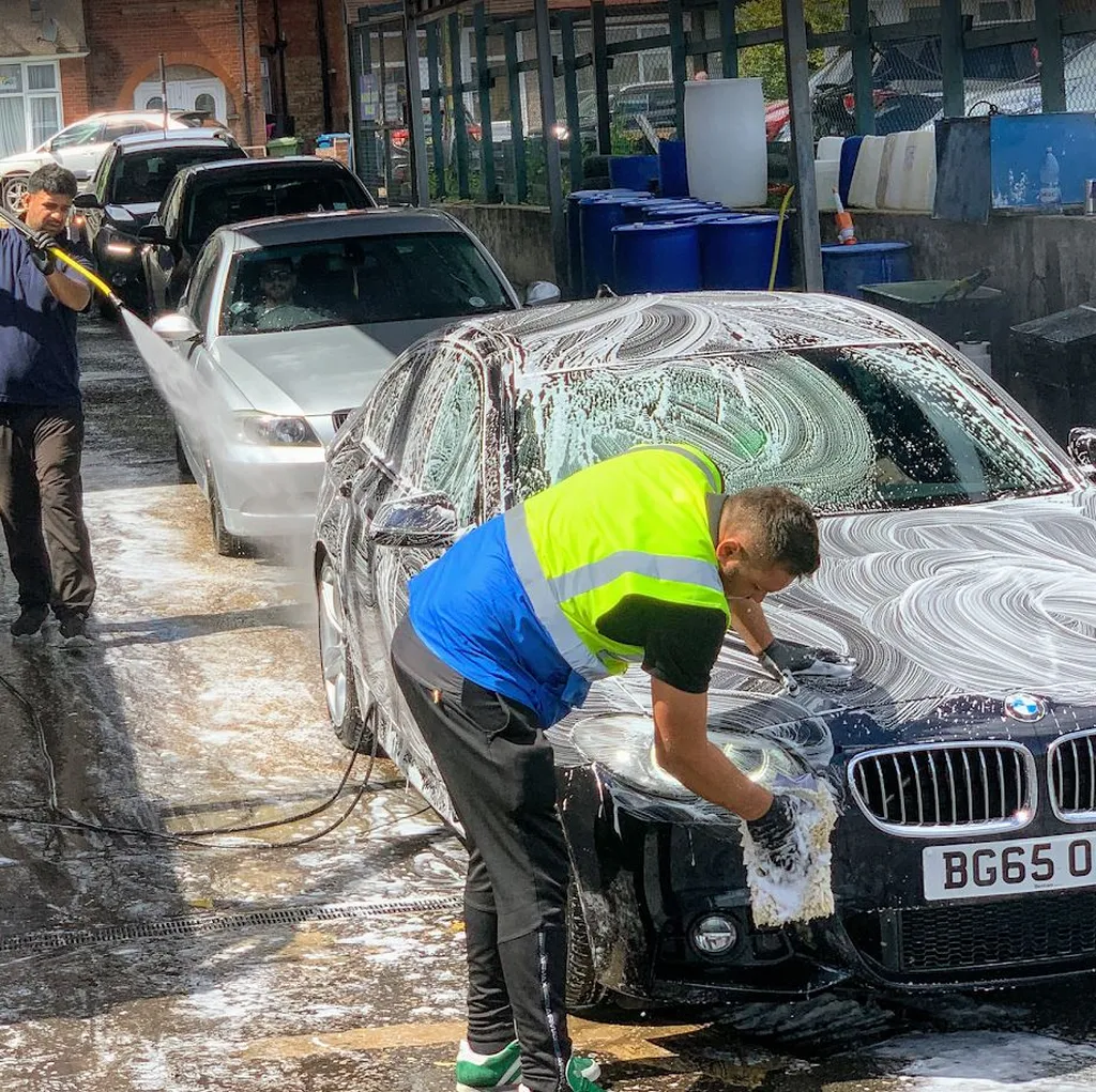 EGL CAR WASH - BELMONT CIRCLE