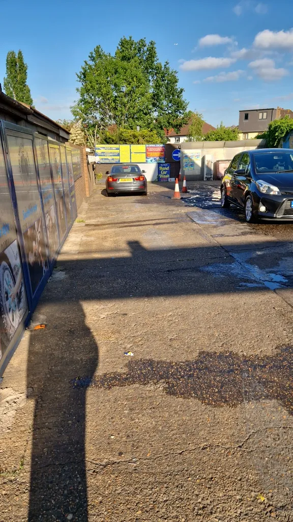 EM CRYSTAL CAR WASH