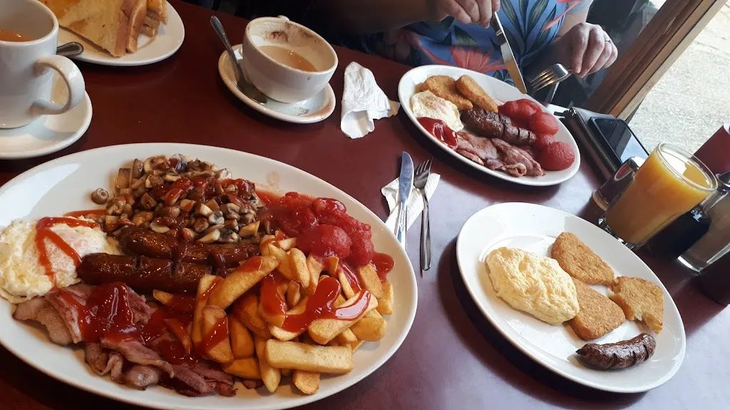 Garden Cafe - (Now Mali's Cafe RM3 7PB)