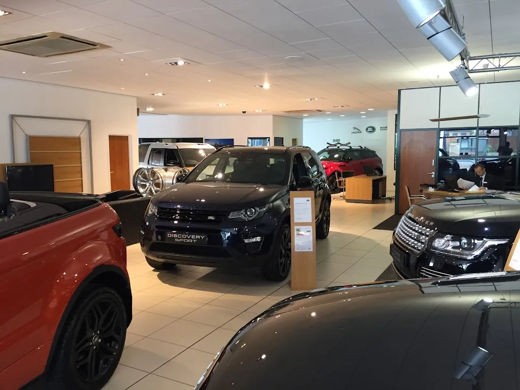 Grange Land Rover Woodford