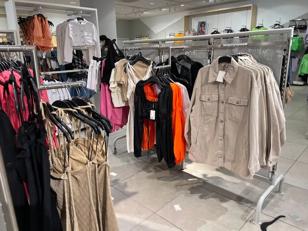 H&M