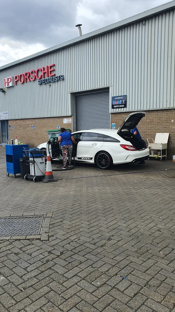 Hainult Valeting Centre