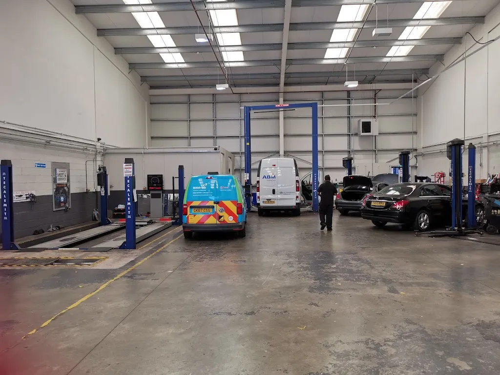 Halfords Autocentre Barking