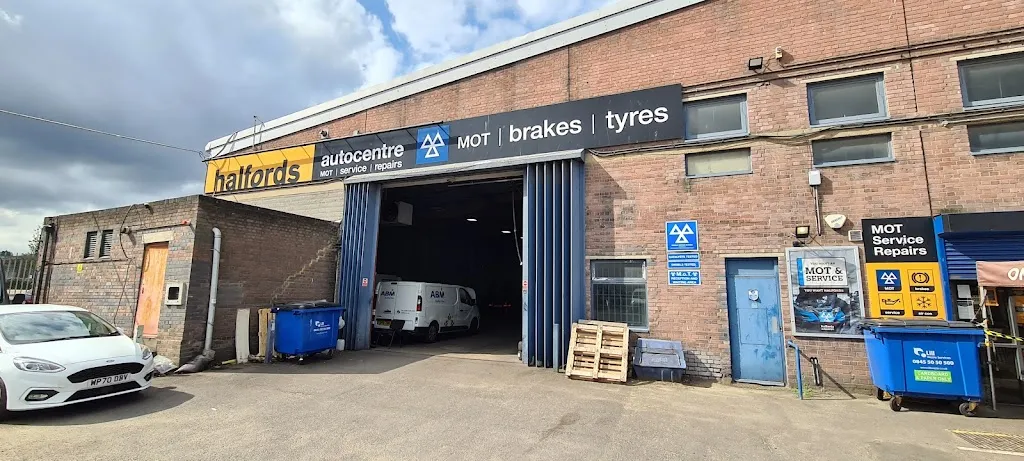 Halfords Autocentre Charlton