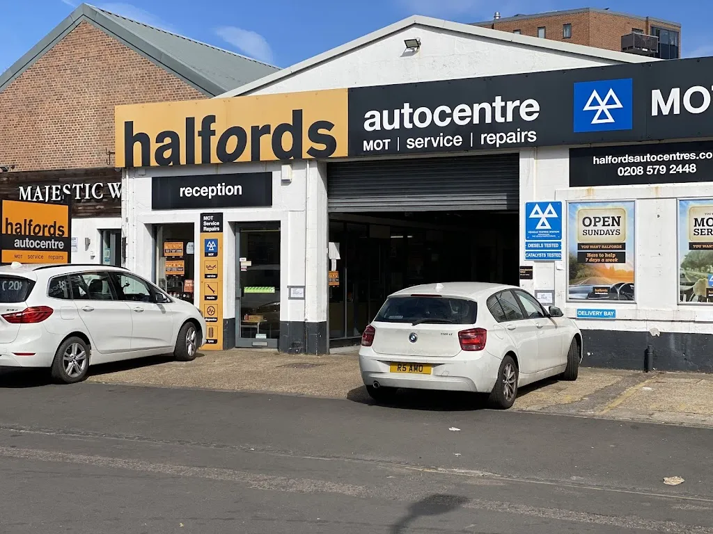 Halfords Autocentre West Ealing