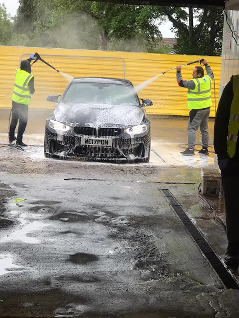Hand CAR Wash