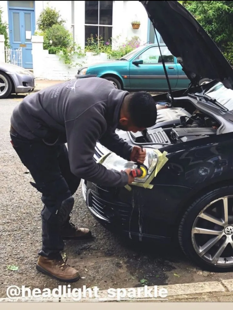Headlight Sparkle - Headlight Restoration Service