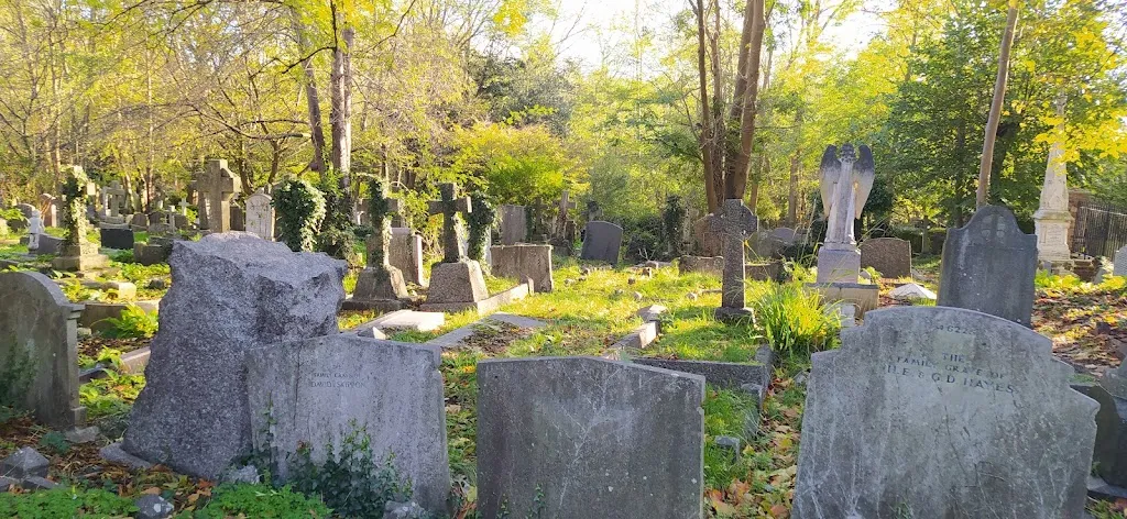 Highgate Cemetery West