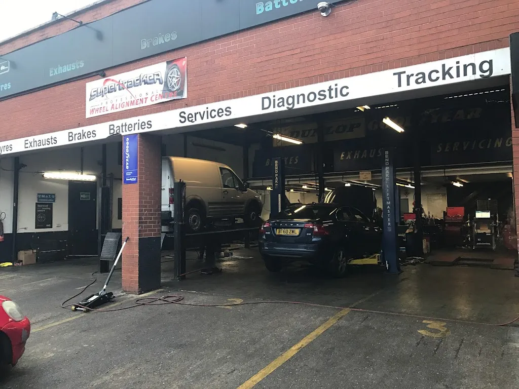 HiQ Tyres & Autocare East Ham
