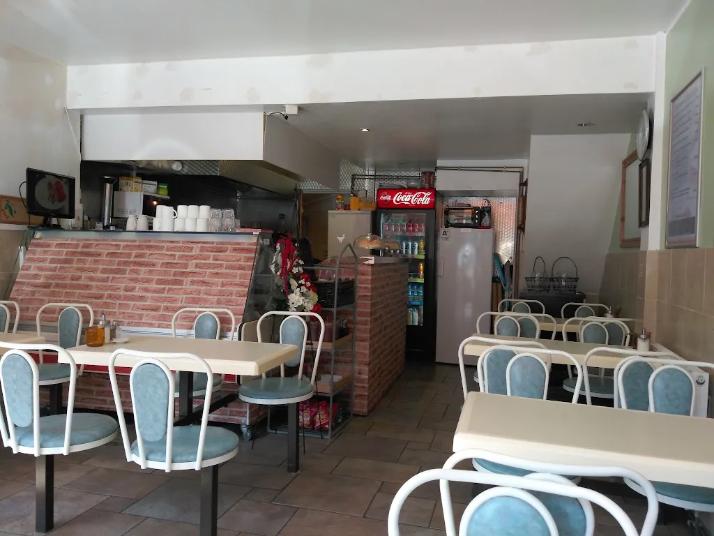 Hollywood Cafe