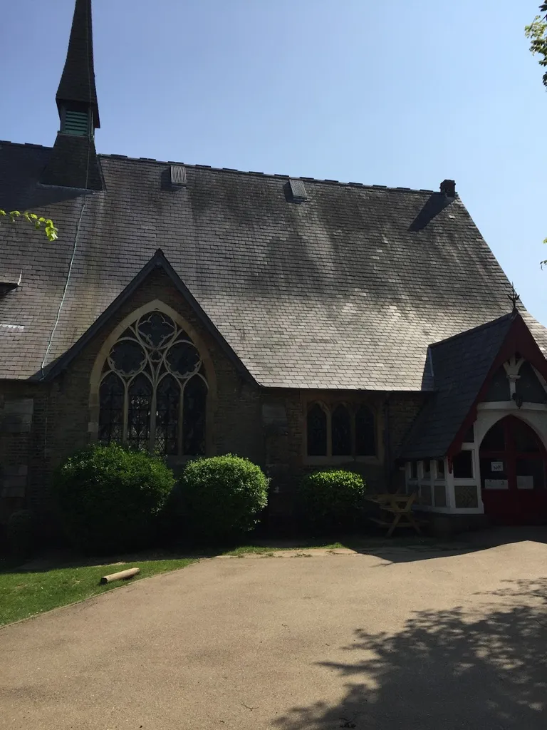 Holy Trinity Church Lyonsdown