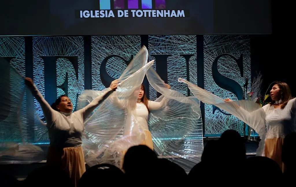 Iglesia de Tottenham 'Dios con nosotros'